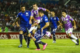 En el enfrentamiento de los hermanos Chargoy, venció Jaguares.