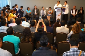 Invitó a hacer equipo para lograr que las cosas en Puebla funcionen 