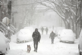 En Texas se quedan sin luz por tormenta invernal de nieve