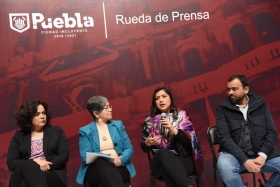 Claudia Rivera ofreció mensaje a medios   