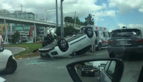 El exceso de velocidad fue la causa de la volcadura  