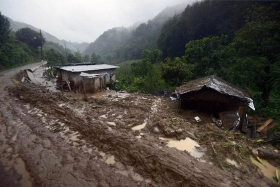 Ante la falta de apoyo, el municipio renta casas para que puedan vivir los damnificados 