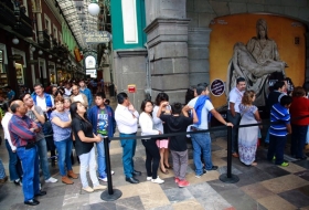 Largas filas para ver exposición 