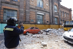 En el caso de las escuelas se comprometió a que queden rehabilitadas en un plazo no mayor a cinco meses