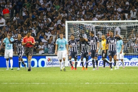 Los Rayados se fueron al frente y al minuto 41.