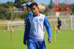 Hobbit Bermúdez entrenó con el plantel y se pone en forma para recuperar su nivel