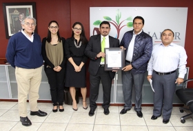 Reciben certificaci&oacute;n