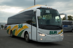 Vuelca autobús de la línea Sur