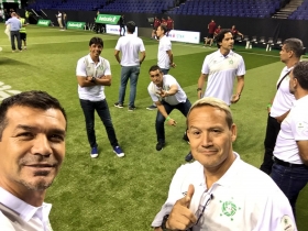 Leyendas del fútbol se enfrentan en torneo &quot;Star Sixes&quot;