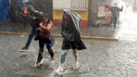 Estas condiciones provocarán, en la capital  y zona metropolitana, cielo medio nublado a nublado  y lluvias por la tarde-noche